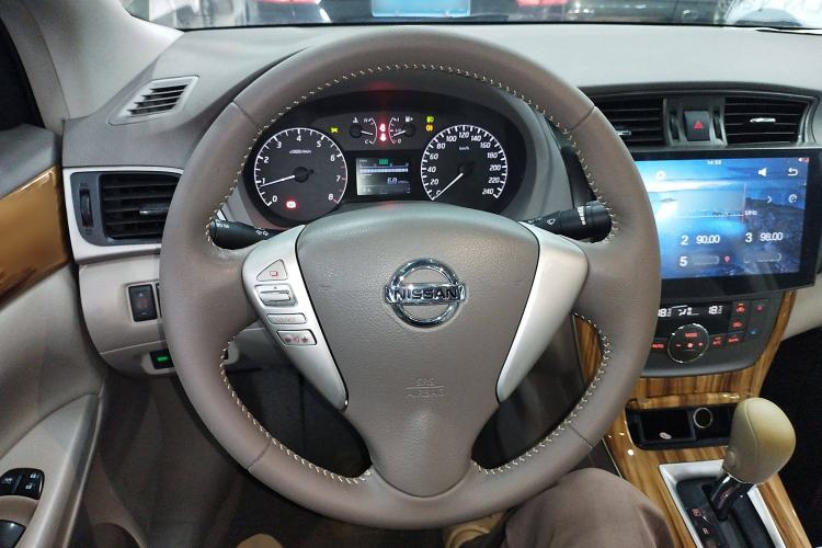 Used Nissan Sylphy 2014 1.6XV CVT Deluxe Edition
