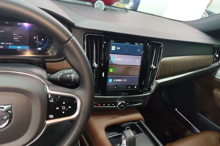 Used Volvo V90 2022 Cross Country B5 AWD Prestige Edition
