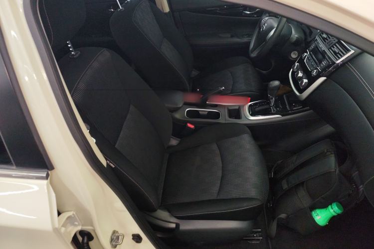 Used Nissan Tiida 2016 1.6L CVT Cool Dynamic Edition
