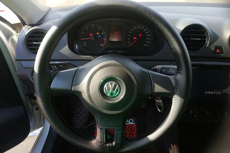 Used Volkswagen Jetta 2015 1.6L Manual Fashion Edition