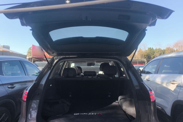 Used  E5 2024 440km Launch Edition