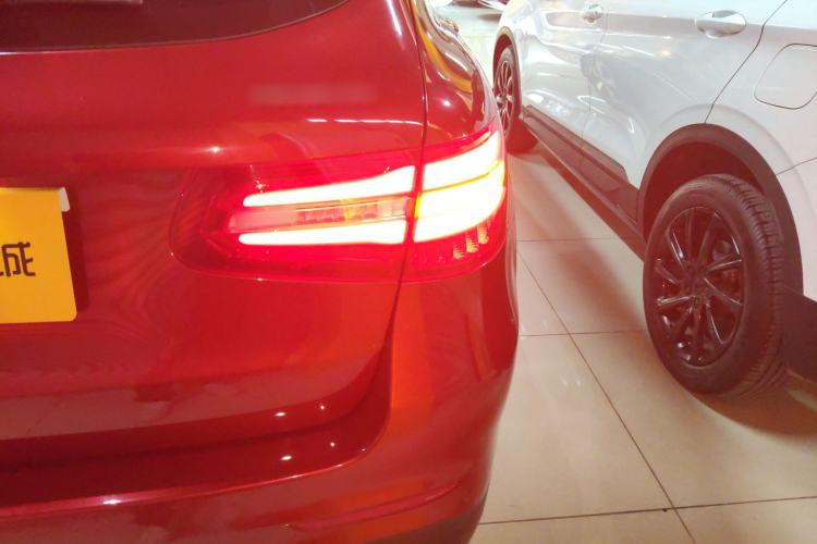 Used Mercedes-Benz GLC 2018 GLC 260 4MATIC Luxury Model
