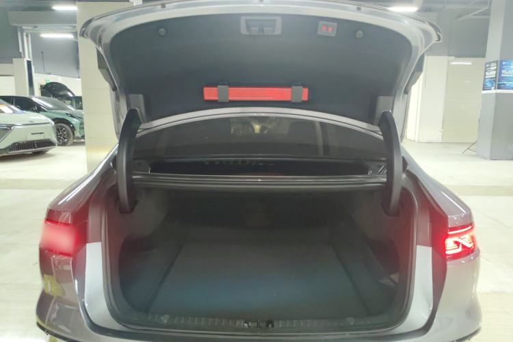 Used BYD Han 2024 EV Glory Edition 506KM Front-Wheel-Drive Premium Model
