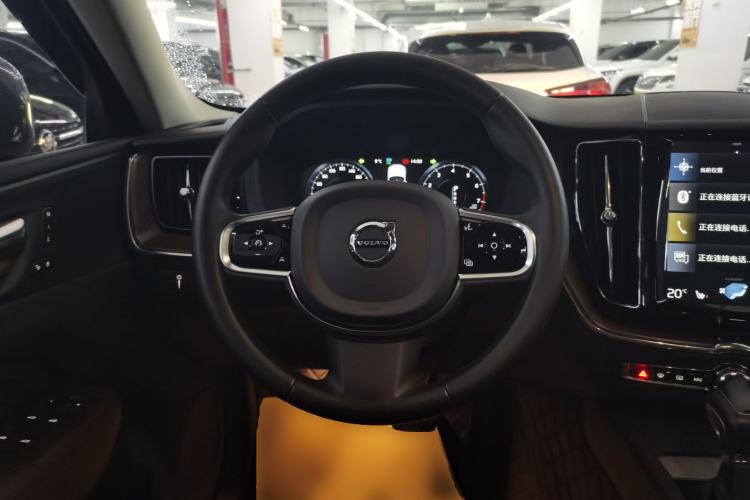 Used Volvo XC60 2020 T5 4x4 Smart Luxury Edition