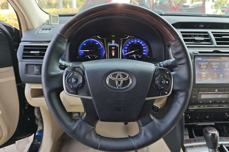 Used Toyota Camry 2015 Dual-Engine 2.5 HG Luxury Navigation Edition