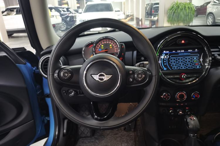 Used  MINI 2016 1.2T ONE Pioneer Edition
