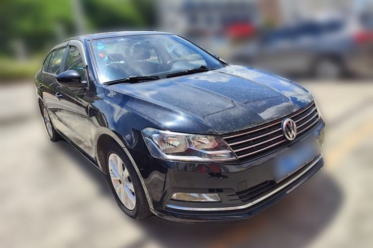 Used Volkswagen Lavida 2017 1.6L Automatic Comfort Edition
