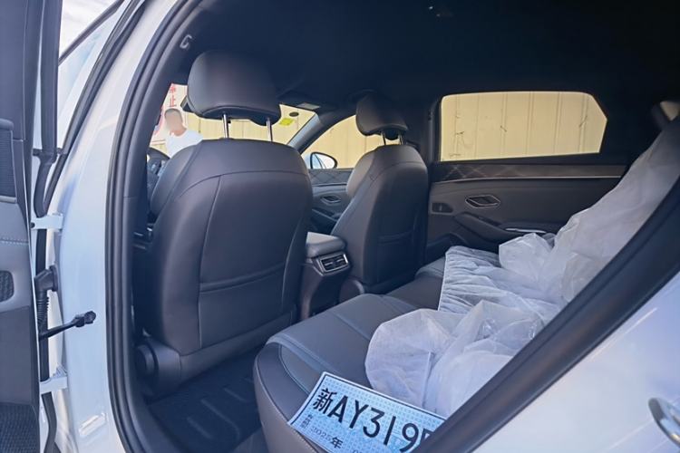 Used BYD Qin L 2025 DM-i Smart Drive 80KM Leading Model
