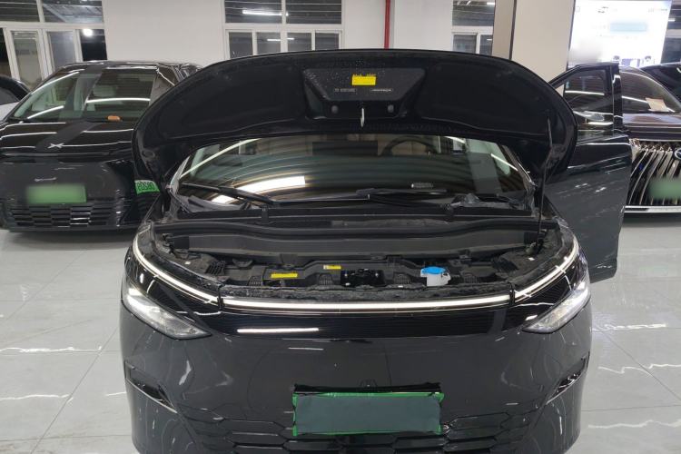 Used XPeng X9 2024 702 Ultra-Long Range Pro