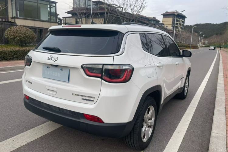 Used  Compass 2017 200T Automatic Family Edition
