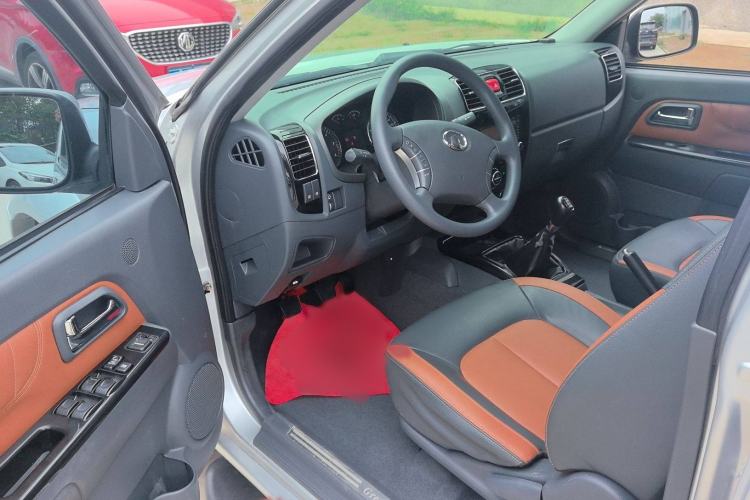 Used Great Wall Wingle 5 2013 2.8T European Version Two-Wheel Drive Elite Version Big Double-Cab GW2.8TC
