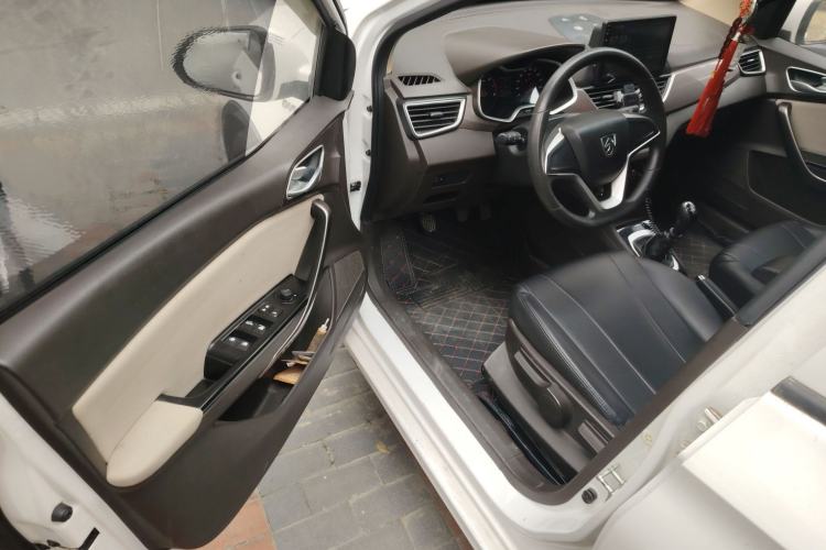 Used Baojun 310W 2017 1.5L Manual Comfort Model China V Standard