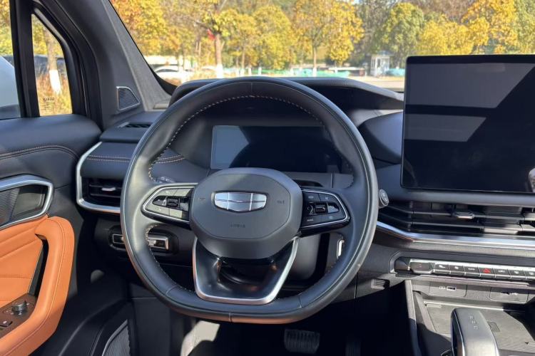 Used Geely Auto Haoyue L 2024 2.0T DCT Flagship Version
