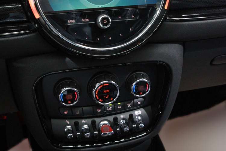 Used  Clubman 2023 1.5T COOPER Connoisseur
