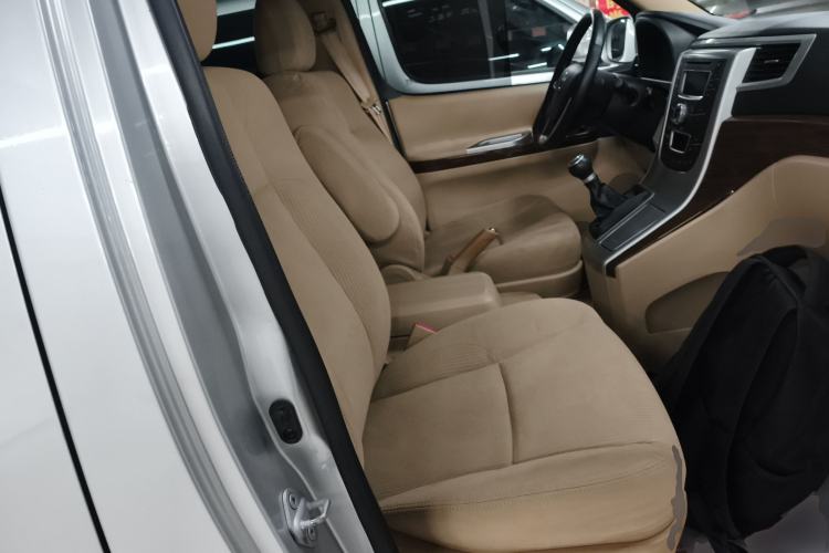 Used Jinbei Grace 2016 2.0L Classic Edition Luxury Short-Wheelbase 7-Seater
