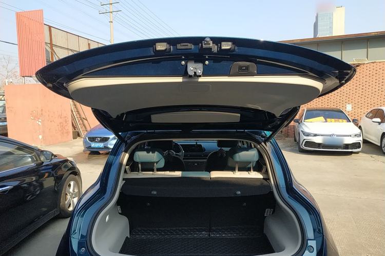 Used ORA Good Cat 2023 401 km Standard Range Premium Version Lithium Iron Phosphate
