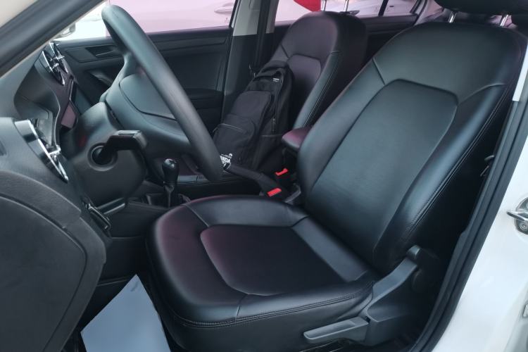 Used Volkswagen Jetta 2017 1.5L Manual Fashion Edition
