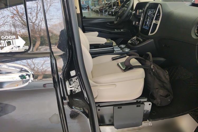 Used Mercedes-Benz Vito 2021 2.0T Elite Version 7 Seats
