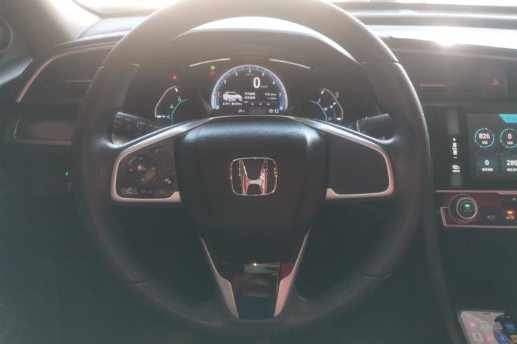 Used Honda Civic 2016 220TURBO CVT Luxury Edition
