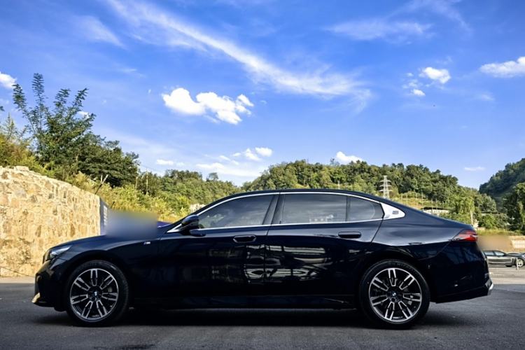 Used BMW 5 Series 2024 530Li Leading Model M Sport Package
