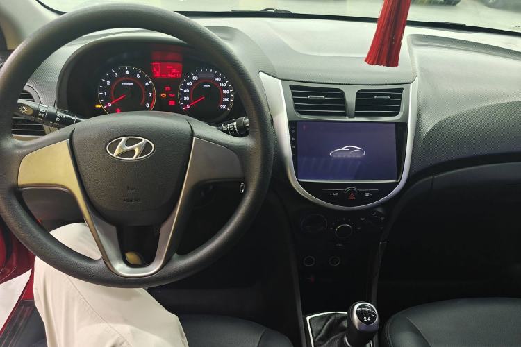 Used Hyundai Verna Ray 2014 1.4L Manual GLX
