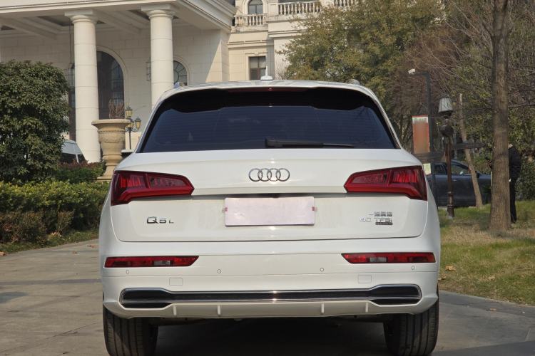 Used Audi Q5L 2020 Updated 40 TFSI Prestige Fashion Edition
