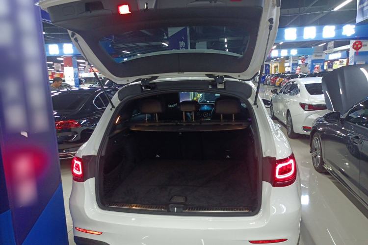 Used Mercedes-Benz GLC 2020 Facelift GLC 260 L 4MATIC Luxury Edition
