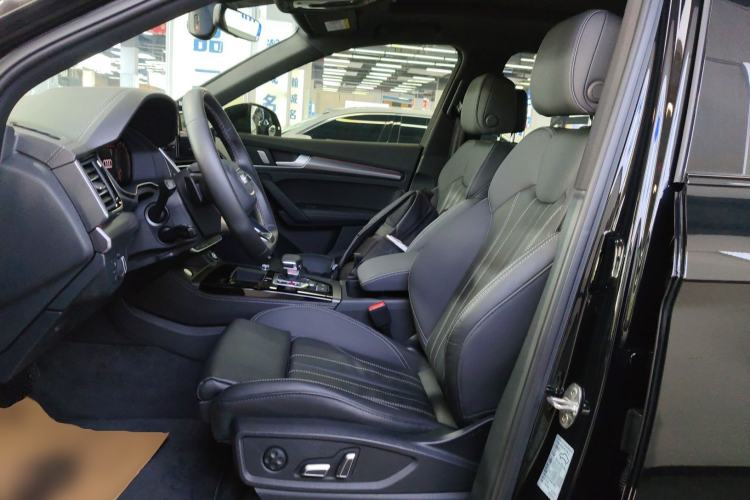 Used Audi Q5L 2023 40T Luxury Dynamic Model
