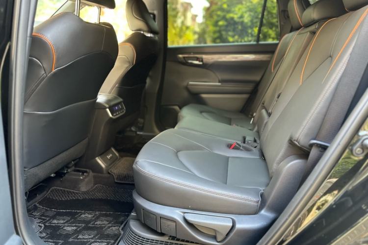 Used Toyota Crown Land Cruiser 2024 2.5L HEV Four-Wheel Drive Premium Edition
