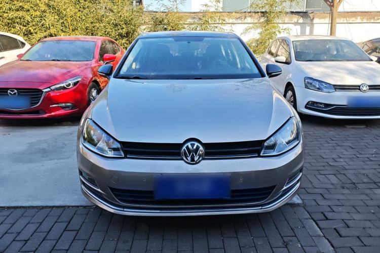 Used Volkswagen Golf 2017 1.6L Automatic Comfort Million-Vehicle Anniversary Edition
