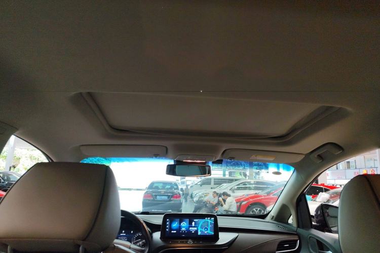 Used Buick GL8 2021 Land Cruiser Executive Class 652T Luxury Model
