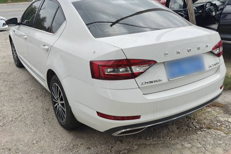 Used Skoda Octavia 2019 1.5L Automatic Smart Drive Luxury Edition China V Standard
