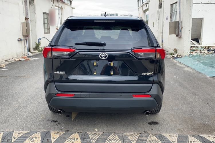 Used Toyota RAV4 2024 2.0L CVT Two-Wheel Drive Urban Edition
