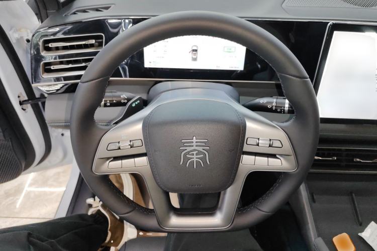 Used BYD Qin L 2025 DM-i Smart Drive 80KM Leading Model