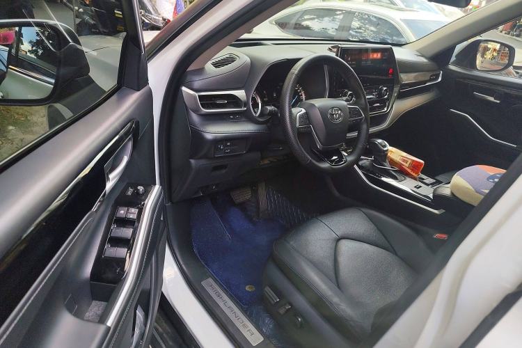 Used Toyota Highlander 2022 Dual-Engine 2.5L Four-Wheel Drive Prestige Version 7 Seats
