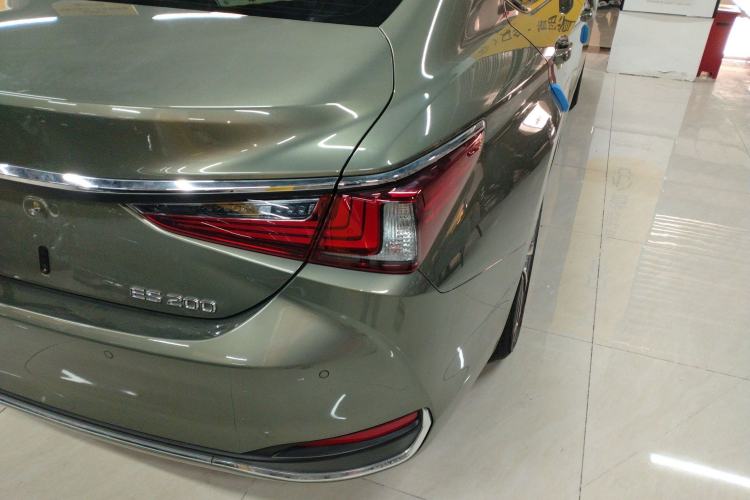 Used Lexus ES 2022 200 Excellence Edition
