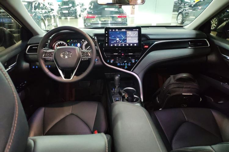 Used Toyota Camry 2023 2.0G Luxury Edition