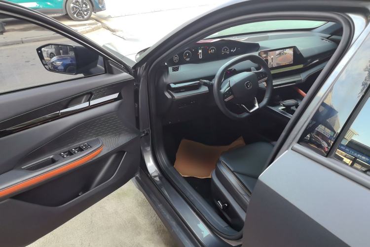 Used Changan UNI-V 2022 1.5T Prestige Version
