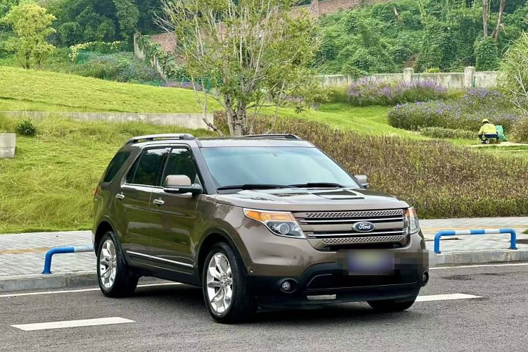 Used Ford Explorer 2013 3.5L Deluxe Model

