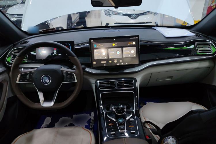 Used BYD Qin PLUS 2023 Champion Edition DM-i 120KM Beyond Model
