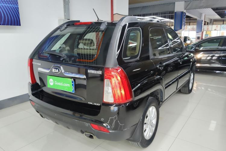 Used Kia Sportage 2013 2.0L Manual Two-Wheel Drive GL Trim