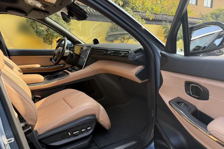 Used Nio ES8 2020 415 km Range 6-Seater Version
