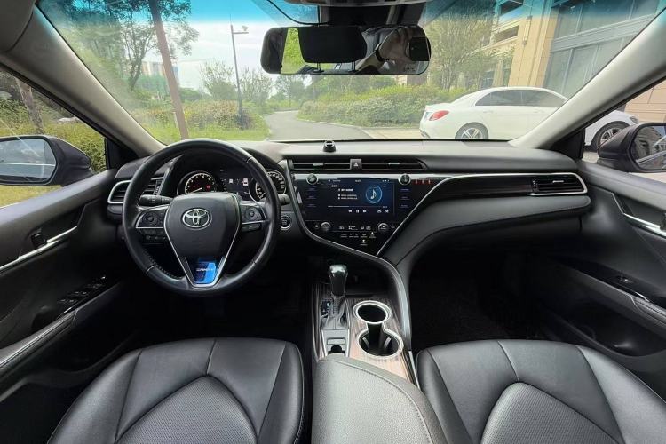 Used Toyota Camry 2019 Revised Version 2.0G Luxury Edition
