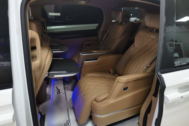 Used Buick GL8 2021 ES Land Cruiser 653T Luxury Edition
