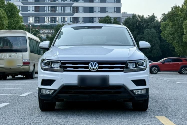 Used Volkswagen Tiguan L 2019 330TSI Automatic Two-Wheel Drive Luxury Edition China VI Standard
