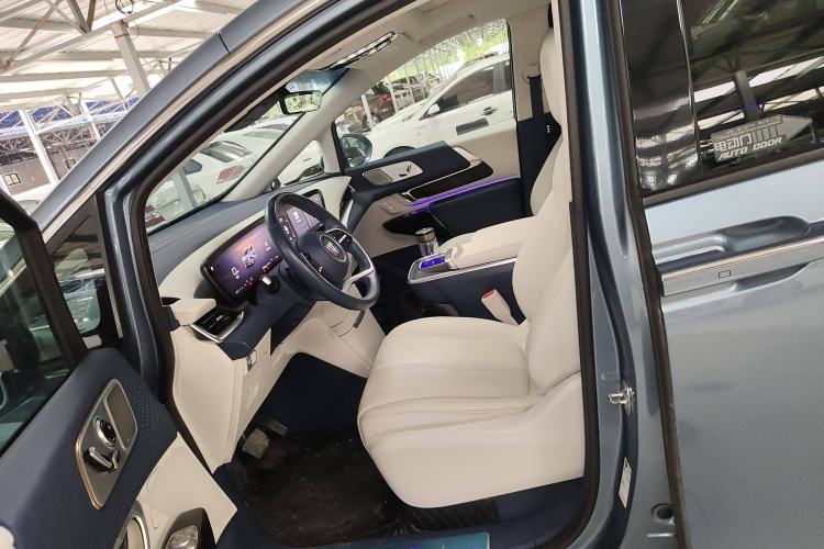 Used Buick Century 2023 2.0T Seven-Seater Yinshi Edition
