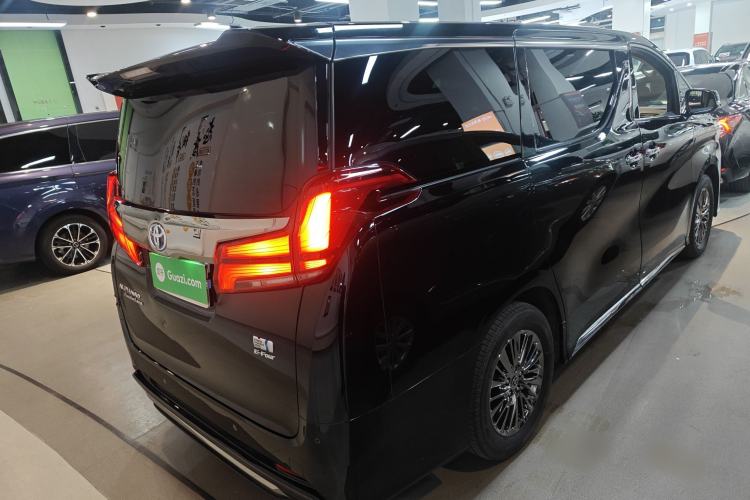 Used Toyota Alphard 2021 Dual-Motor 2.5L Premium Edition
