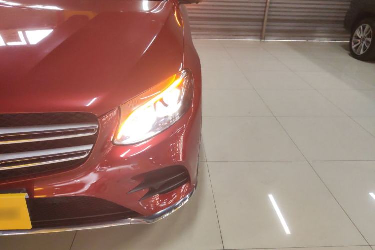 Used Mercedes-Benz GLC 2018 GLC 260 4MATIC Luxury Model
