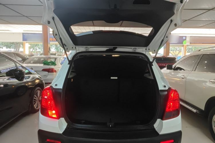 Used Chevrolet Trax 2016 1.4T Automatic Two-Wheel Drive Comfort Version with Sunroof