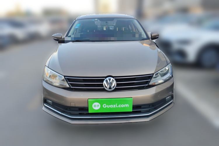 Used Volkswagen Sagitar 2017 230TSI Automatic Comfort Version
